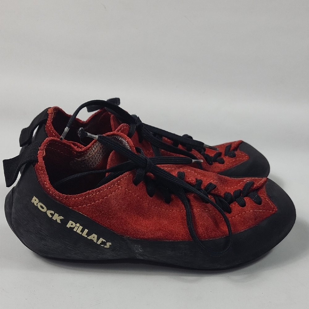Rock Pillars Red Climbing Shoes Size 4.5